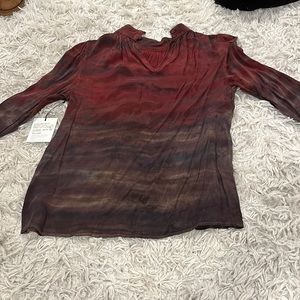 Bella Dahl blouse size xs never worn and new with tags